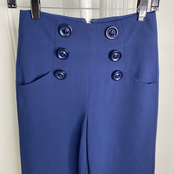 Alice and Olivia Ferris Cropped Sailor Pants - Picture 4 of 9